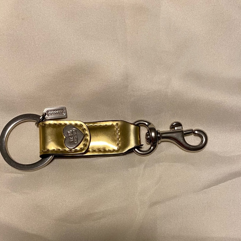 Coach Trigger Snap Bag Charm in Gold